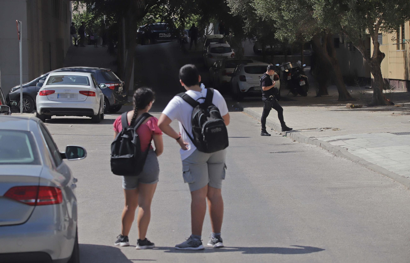 Fotos del escape de gas natural provocado por la rotura de una tubería en las obras anexas al hotel AC en Algeciras