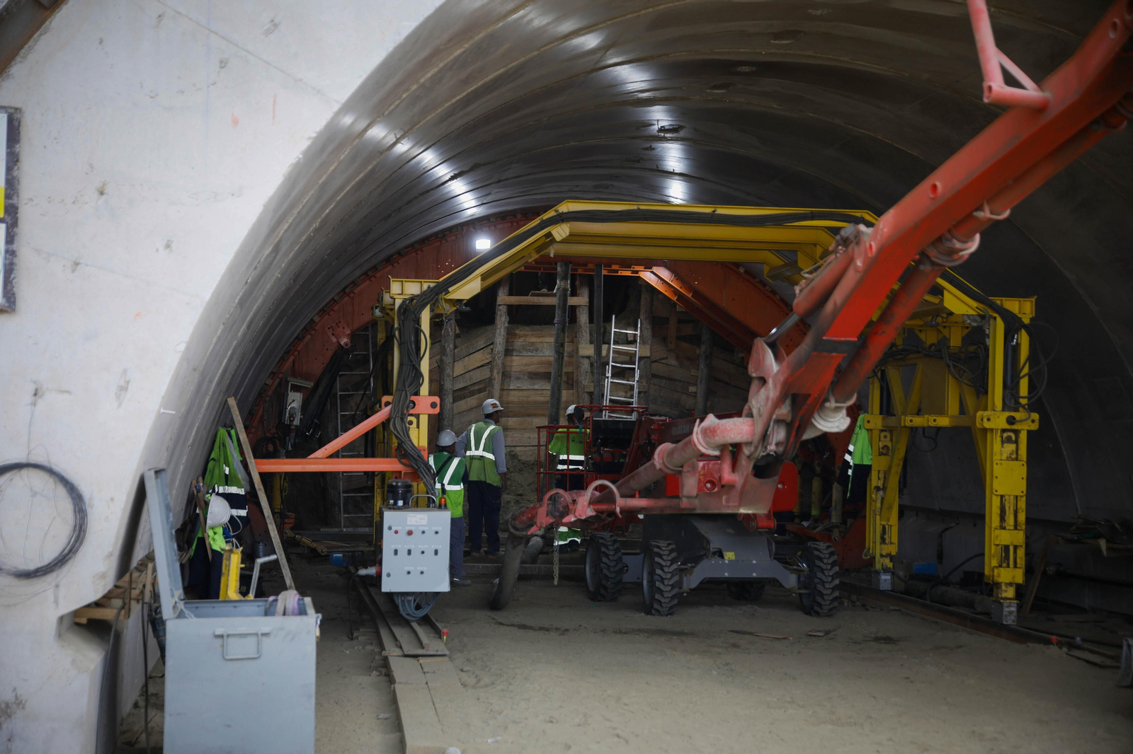 Así están las obras del túnel de Viator en la línea de alta velocidad de Adif, en imágenes