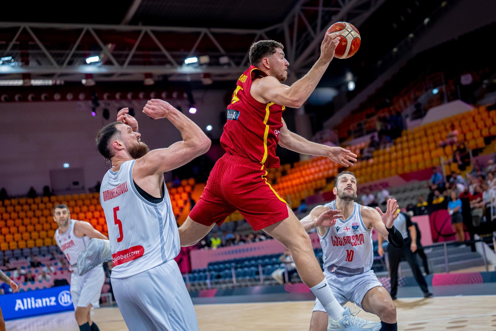 Las fotos del Georgia - España de baloncesto