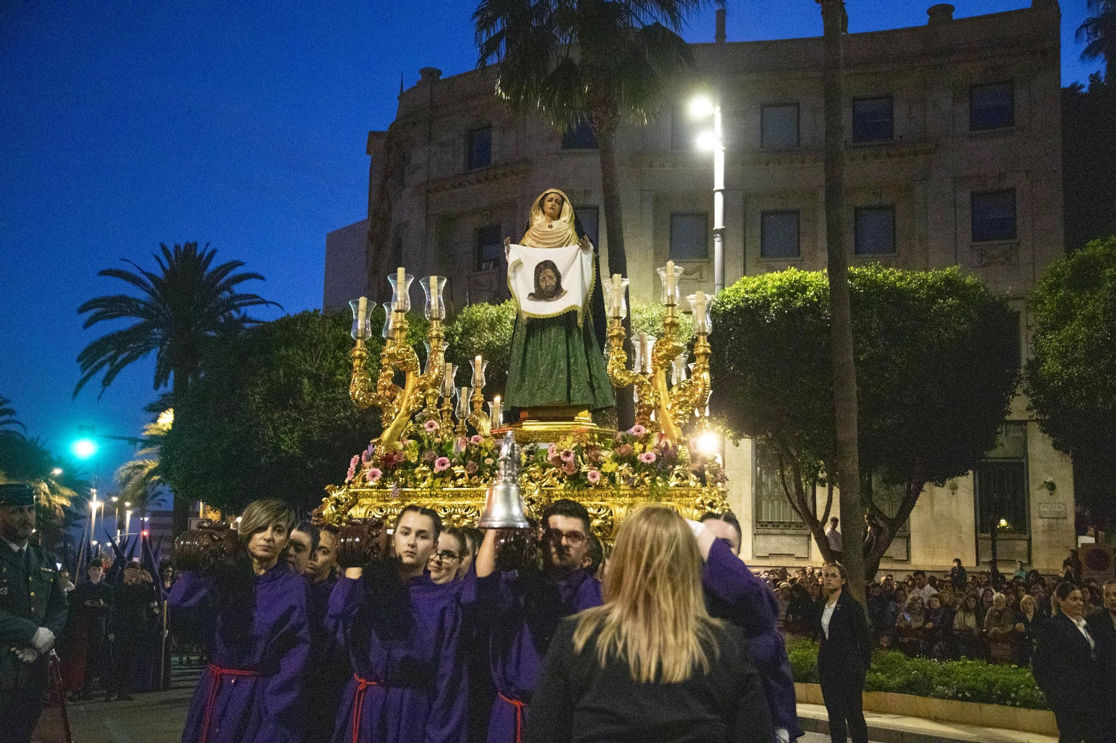 Encuentro en la Semana Santa de Almería 2025