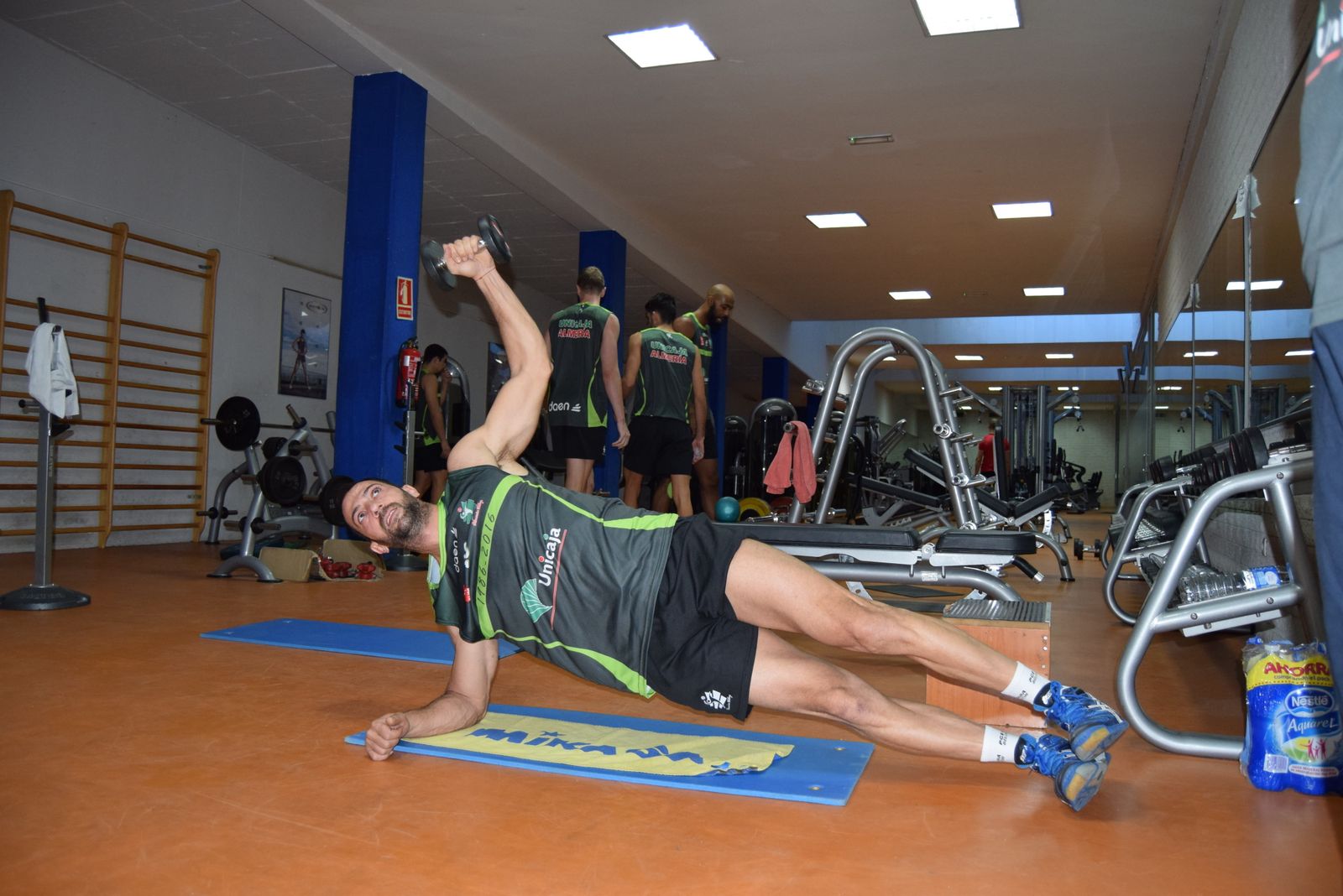 Israel se ha machacado en el gimnasio para llegar en las mejores condiciones al choque del sábado.