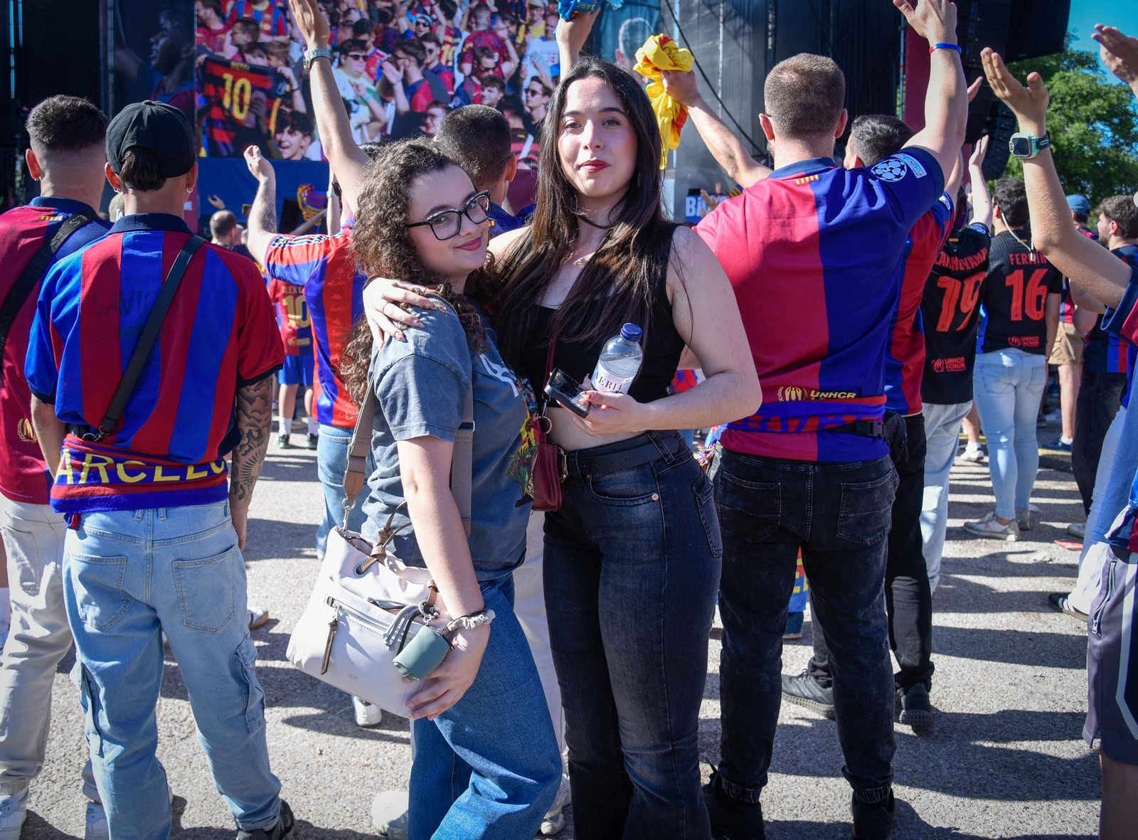 Ambiente en la Fan Zone del Barcelona
