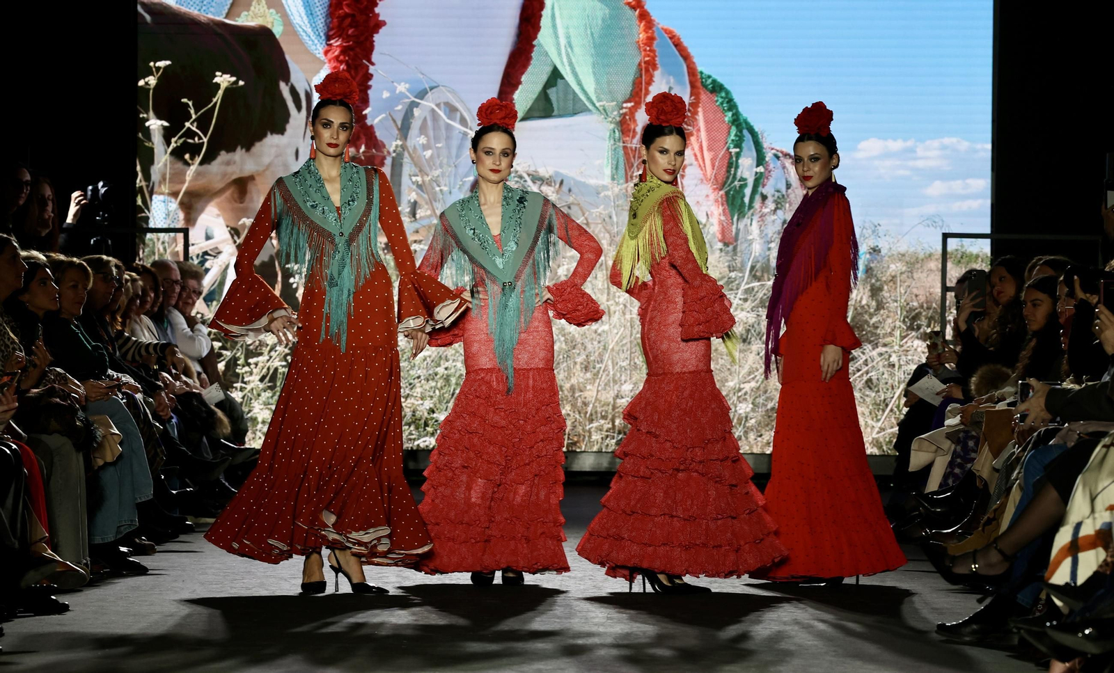 Desfile de la Hermandad del Rocío de Sevilla en We Love Flamenco 2025, todas las fotos