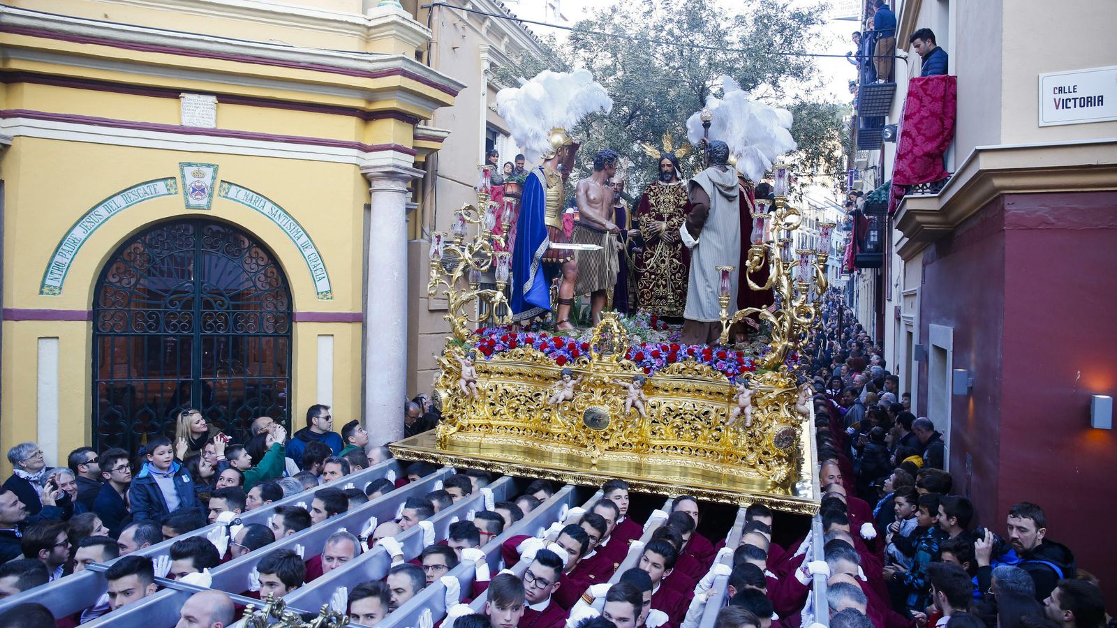 Salida del Rescate en la calle Agua.
