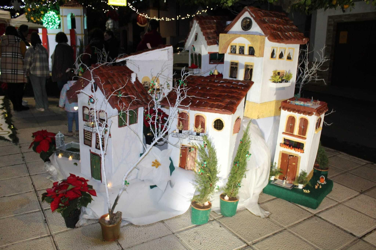 Un paseo en fotografías por la Navidad de Villafranca, el pueblo de Córdoba del reciclaje y la imaginación