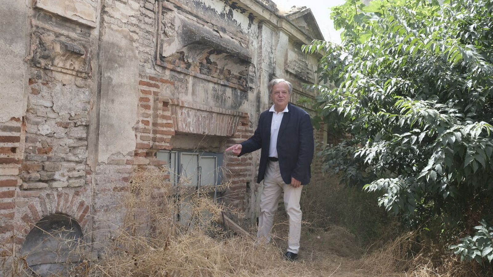 Estado de la serliana, antes de la presentación de las obras.