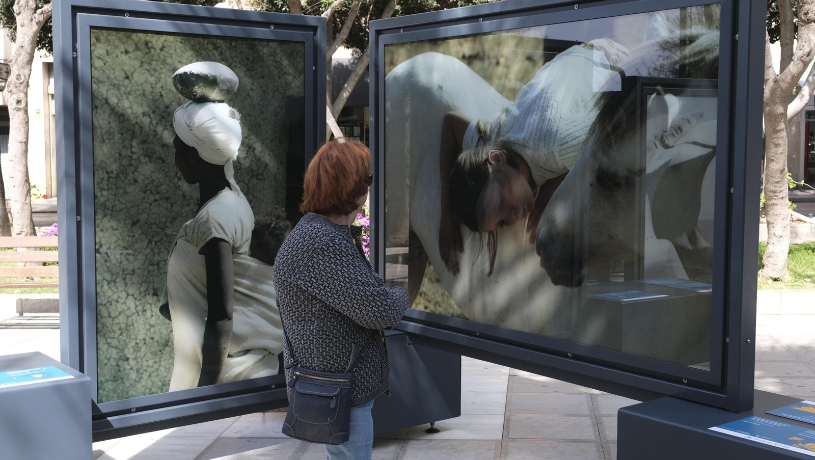 Imágenes de la exposición fotográfica 'Los Colores del Mundo', de la Fundación La Caixa