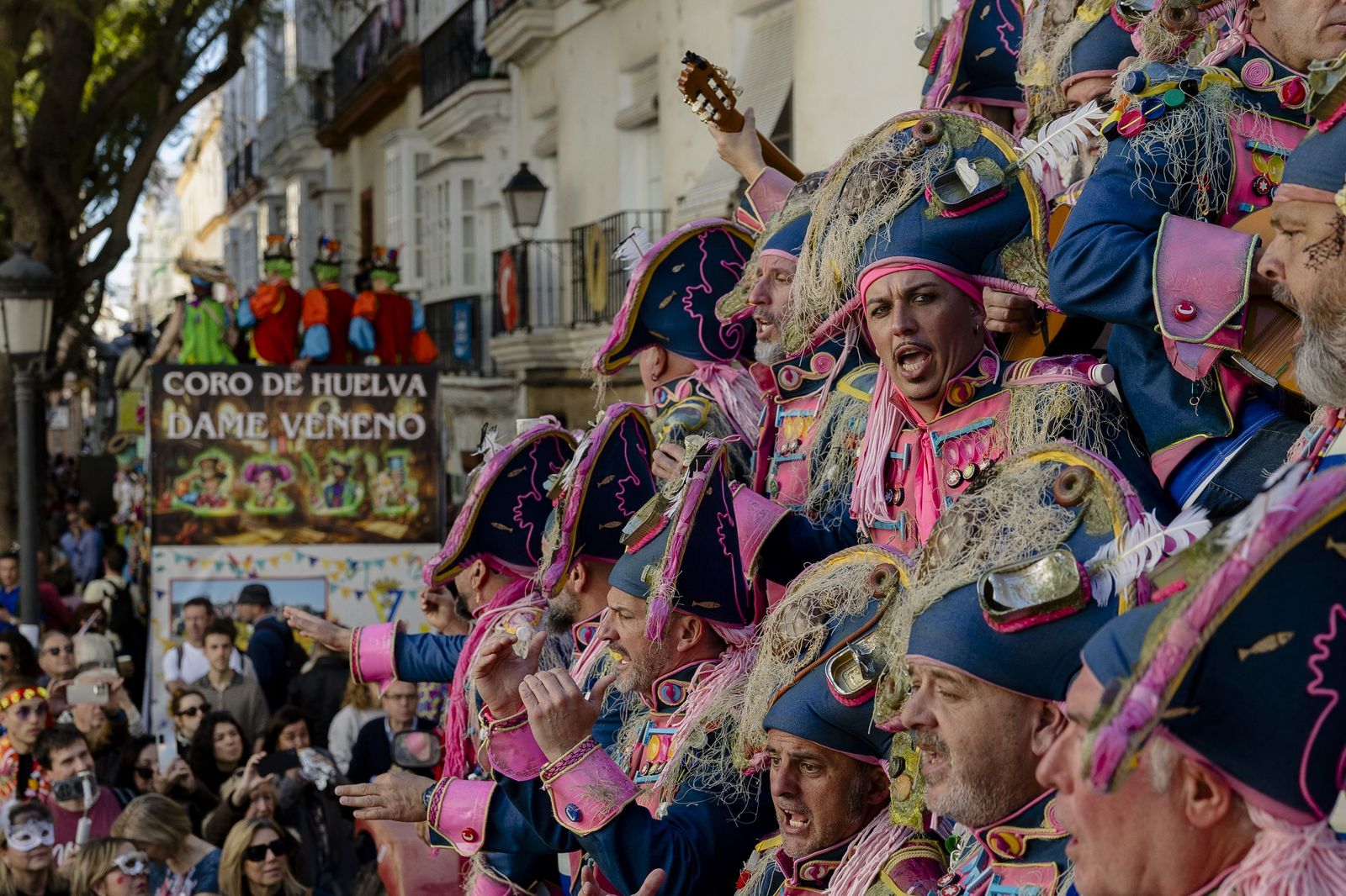 Las imágenes del segundo sábado de Carnaval de Cádiz 2026: Carruseles de coros