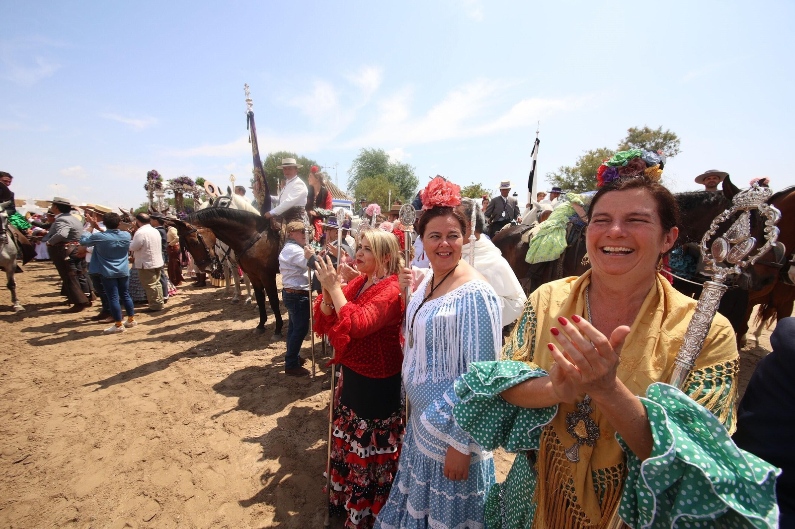 La Hermandad del Rocío de Jerez se presenta ante la Virgen