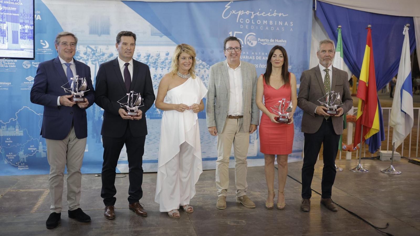 Reconocimiento a las autoridades portuarias andaluzas con motivo del 150 aniversario del Puerto de Huelva.