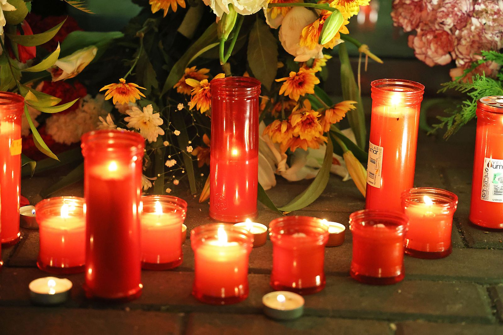 Las fotografías de la vigilia por los fallecidos en el accidente de tren  de Adamuz