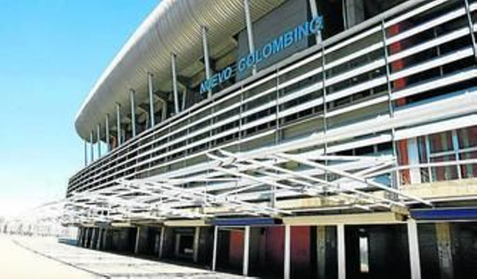 Fachada exterior del Estadio Nuevo Colombino de Huelva.