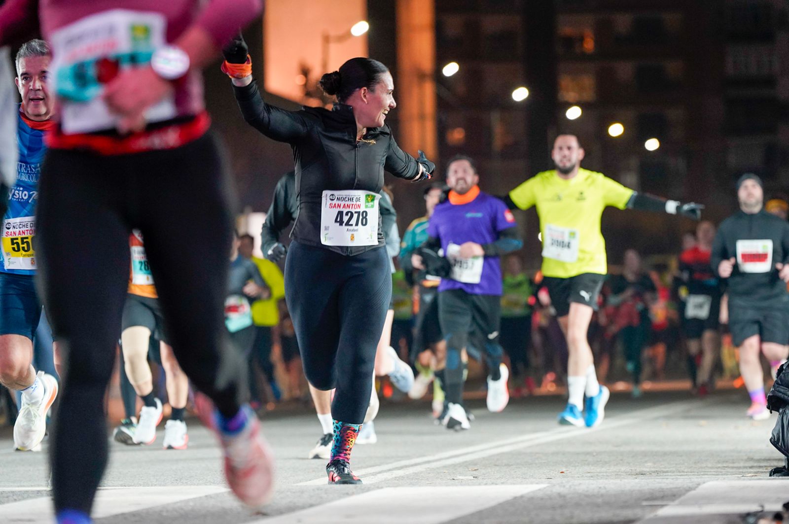 En imágenes: búscate en tu llegada a meta de la Carrera de San Antón 2026 (14)
