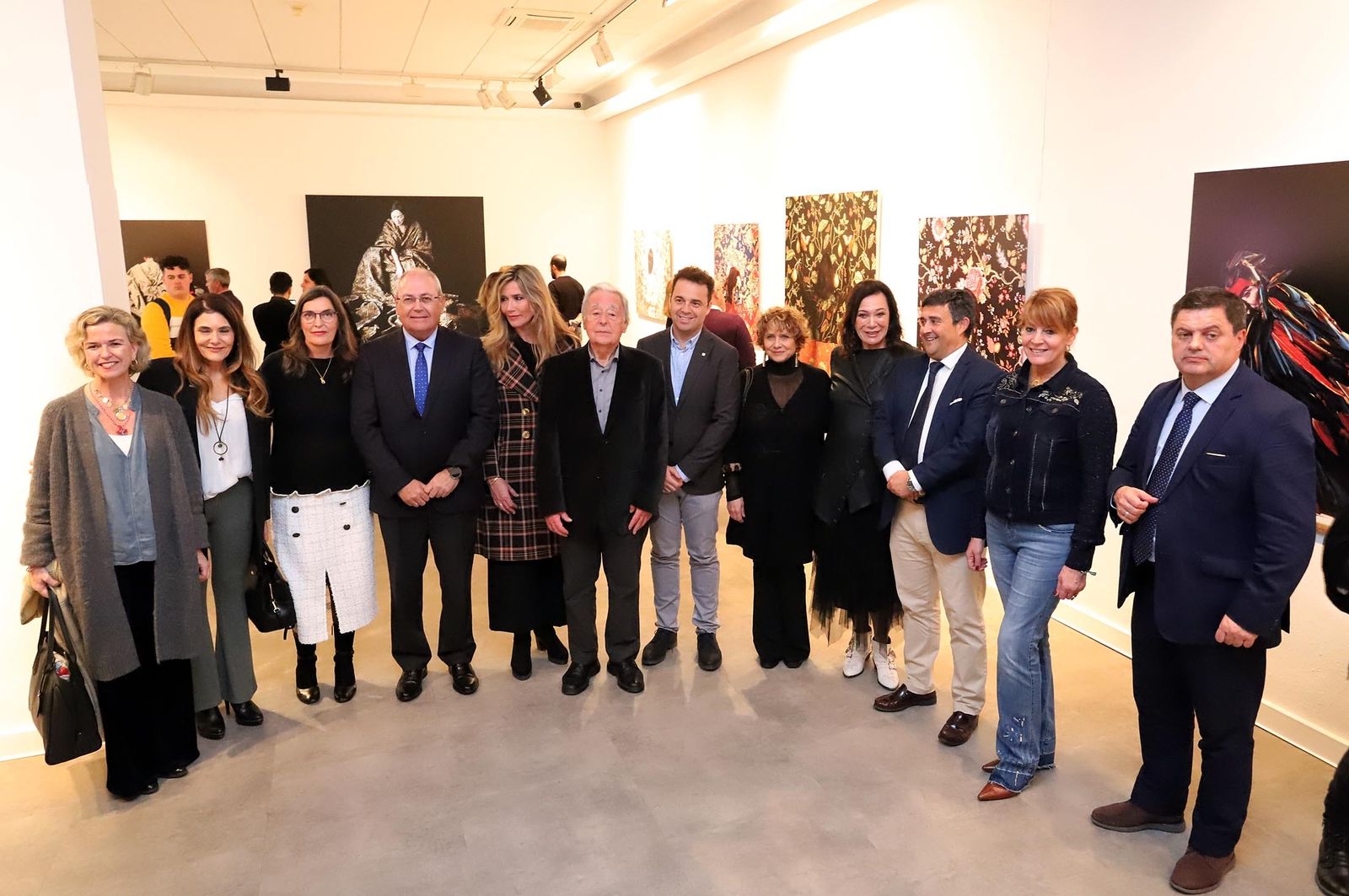 Imágenes de la exposición de Latitudes "Fotoperformances" de Cecilia Paredes