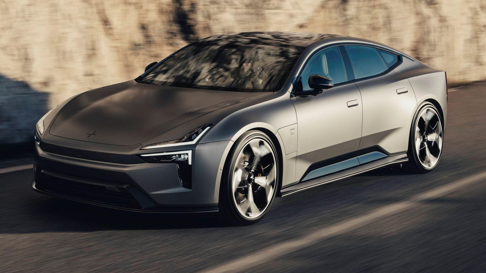 Polestar ya acepta pedidos desde 119.900 euros para el Polestar 5