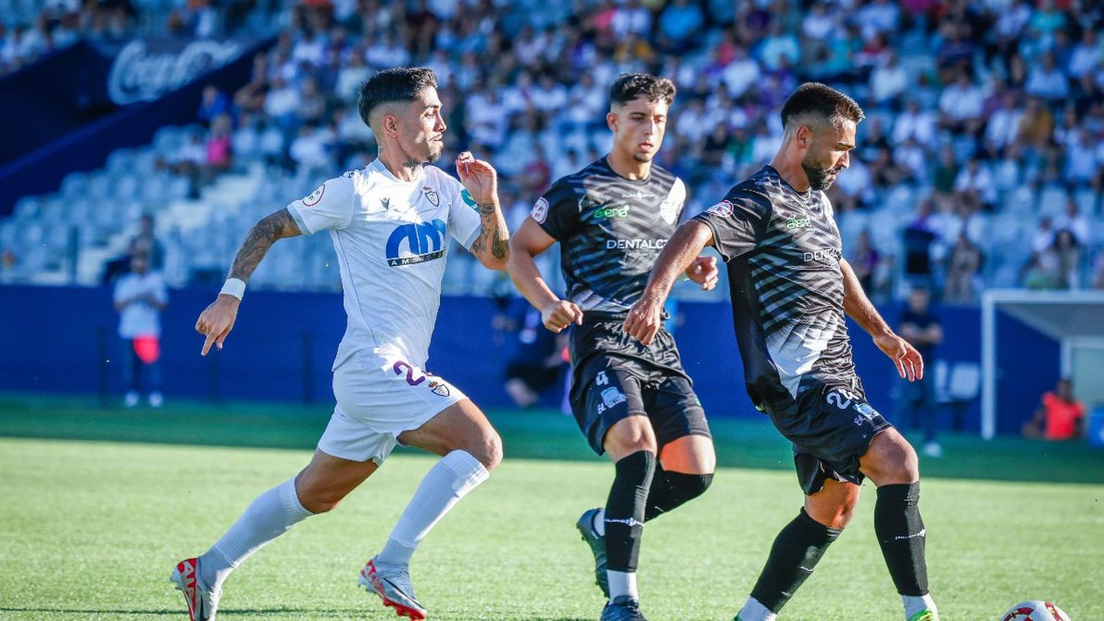 Lance del encuentro entre el Real Jaén y el CP Mijas Las Lagunas.