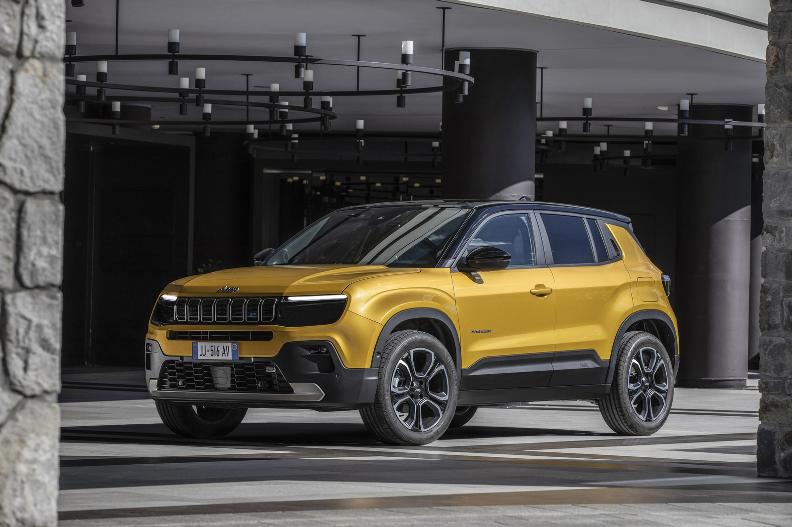 Avenger, Longitude, Altitude y Summit, los cuatro niveles de equipamiento del Jeep Avenger
