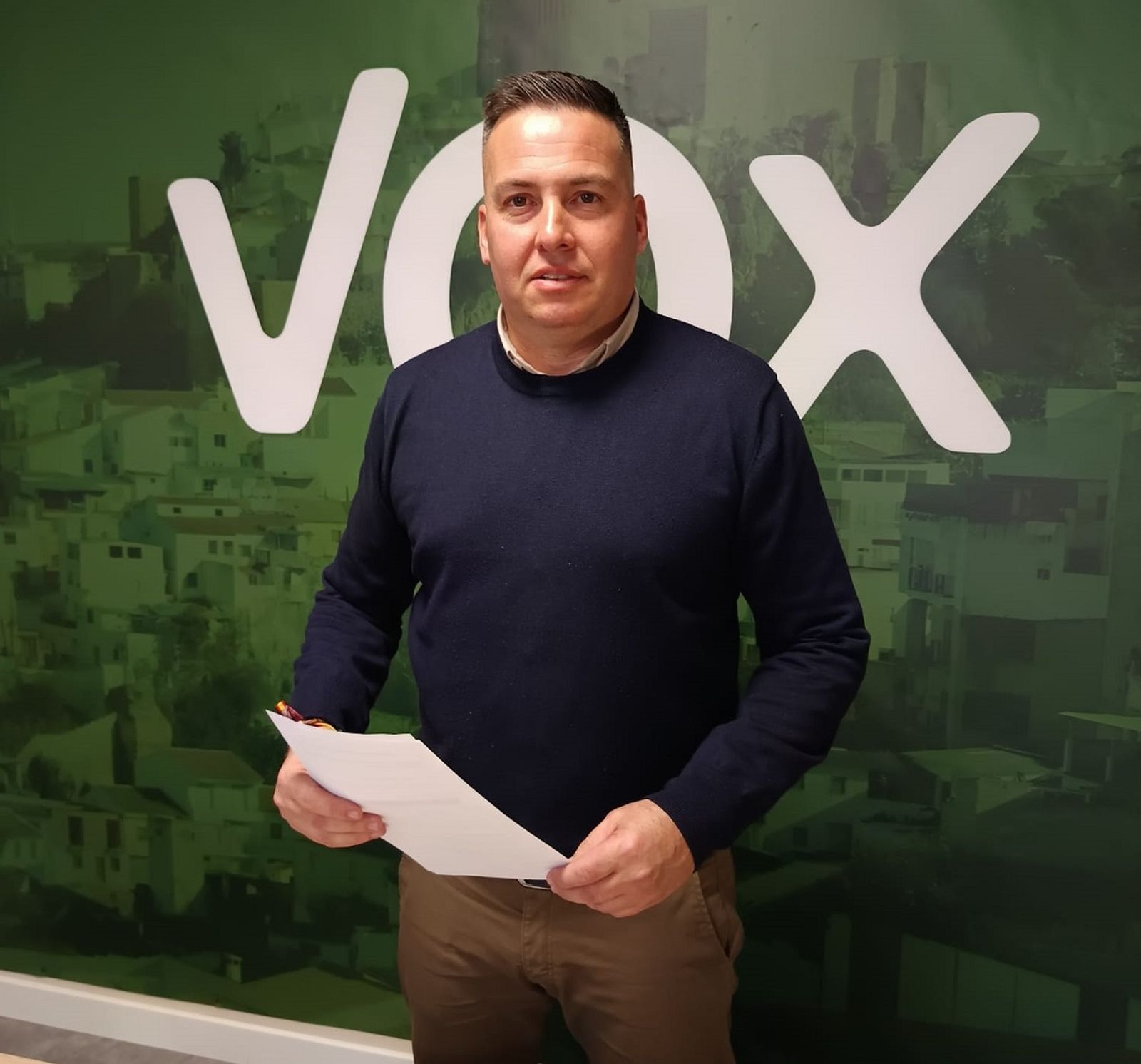 Imagen del portavoz del Grupo Municipal de Vox en Loja, Jesús Lobato