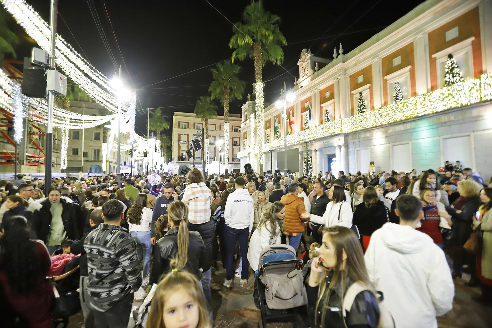 Imágenes del alumbrado navideño en las calles de Huelva