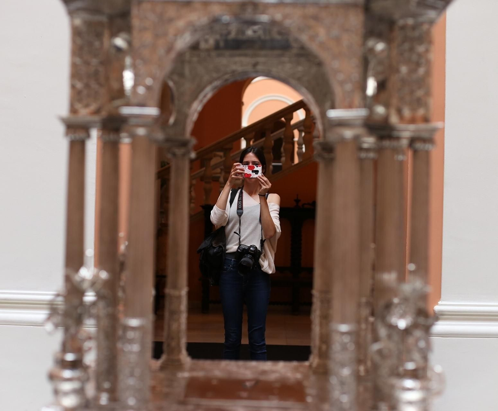 La exposición 'Pasión según Sevilla', en imágenes