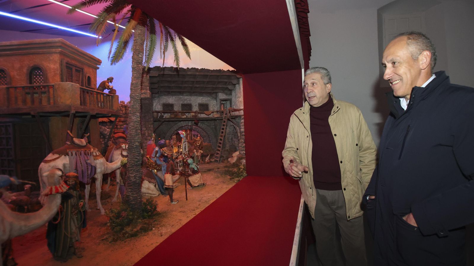 El alcalde de Tomares con Silvio Torilo.