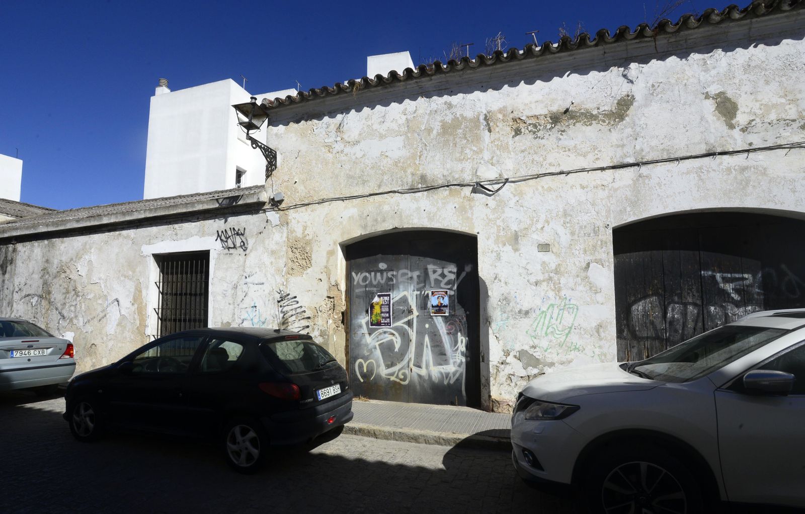 Las fincas de la calle Los Moros que se van a  adecentar.