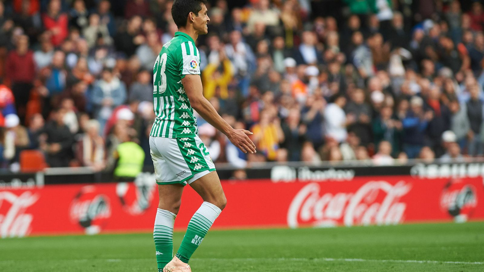 Mandi se lamenta tras un gol del Valencia.