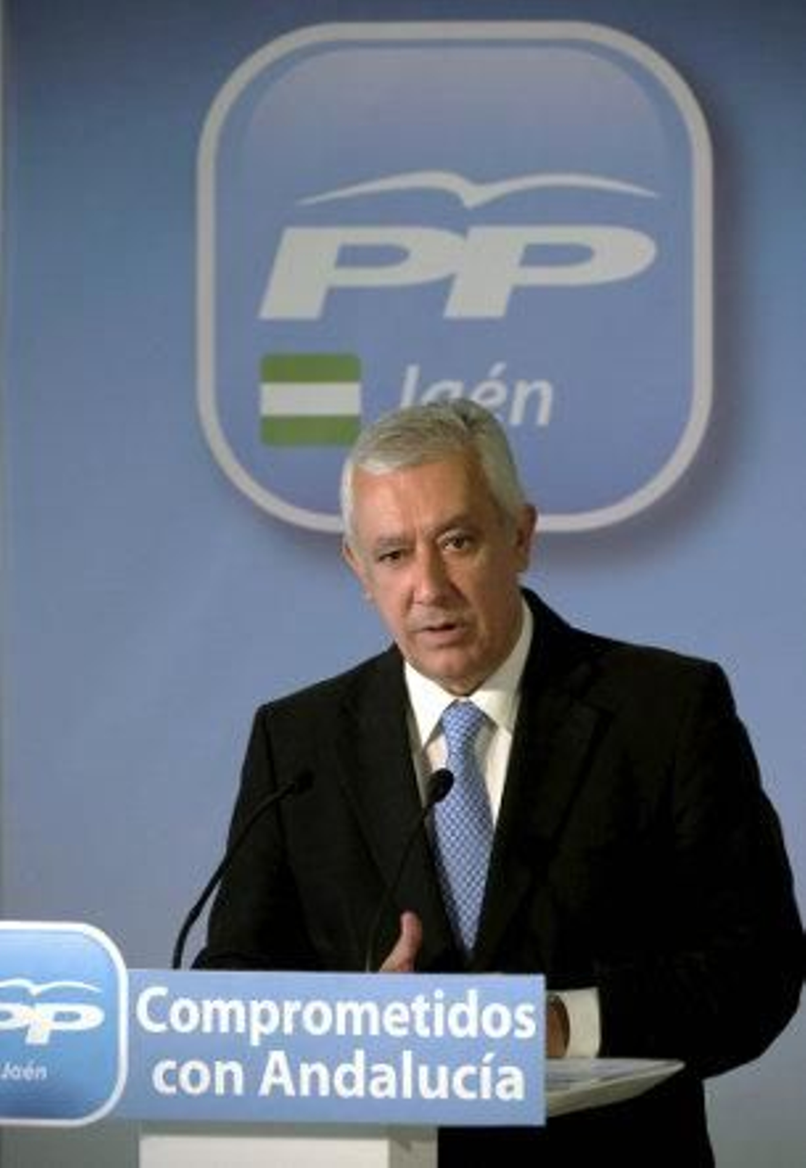 Arenas: "Griñán ha hecho el Gobierno más radical y menos institucional de la historia"