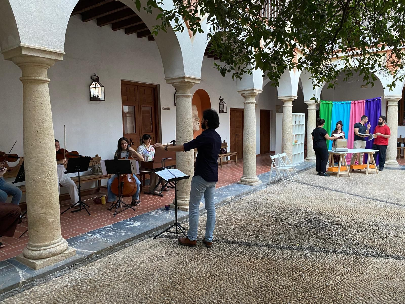 Un ensayo de 'Lo speziale' de Lírica 1811 y la Camerata Gala.
