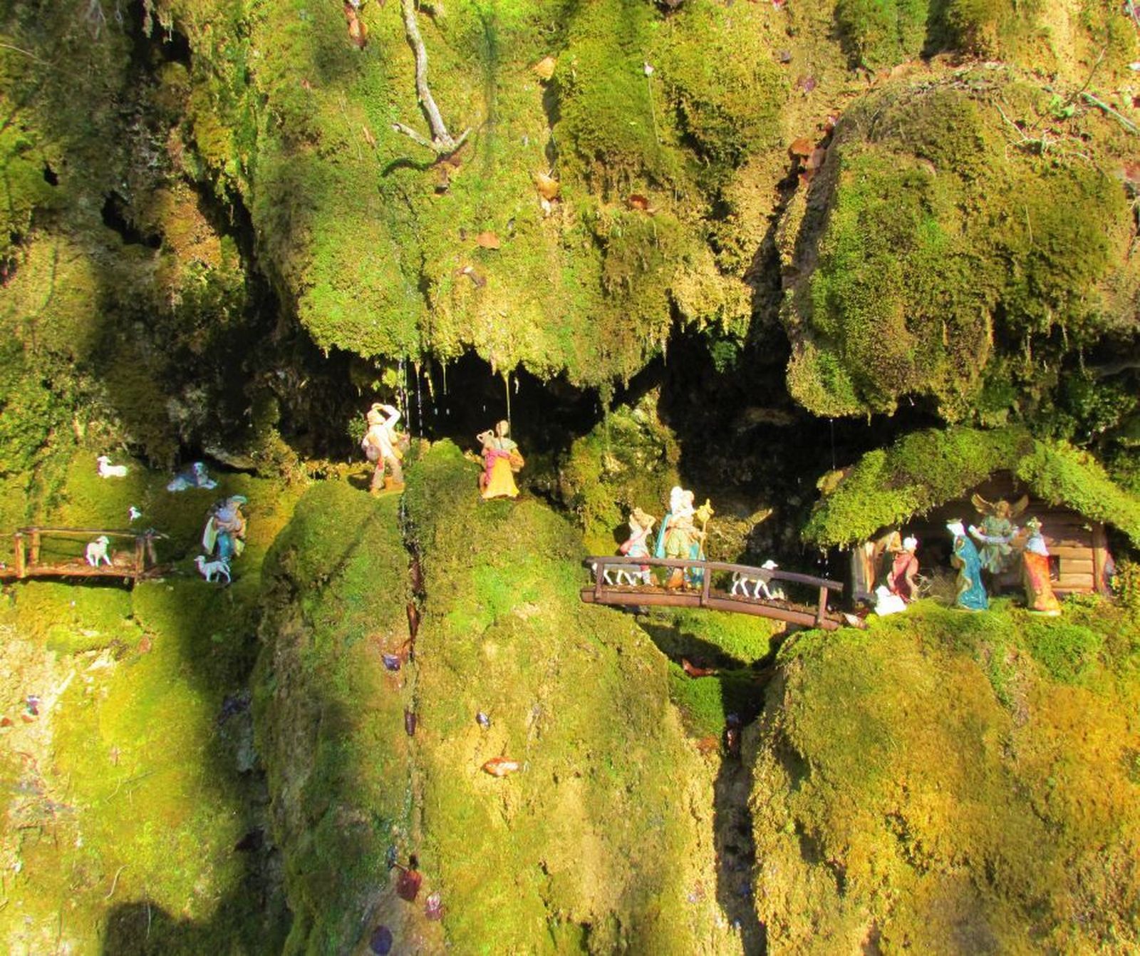 La Guardia Civil avisa de que utilizar este elemento en el Belén es ilegal y puede acarrear multas