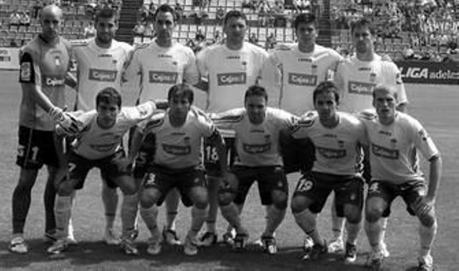 Formación inicial que presentó ayer el Deportivo en el Nou Estadi de Tarragona.