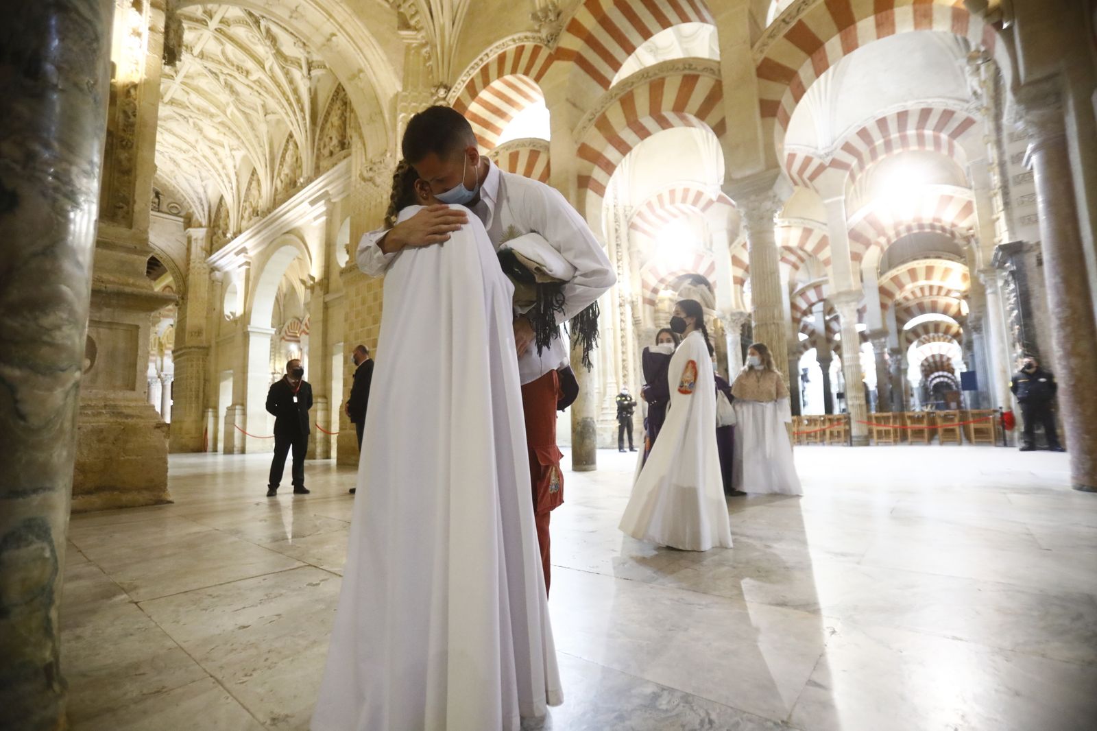 La hermandad de La Agonía de Córdoba suspende su procesión del Martes Santo, en imágenes