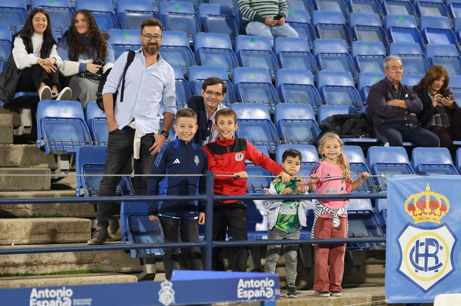 Búscate en las gradas del Nuevo Colombino en el Recre-Algeciras