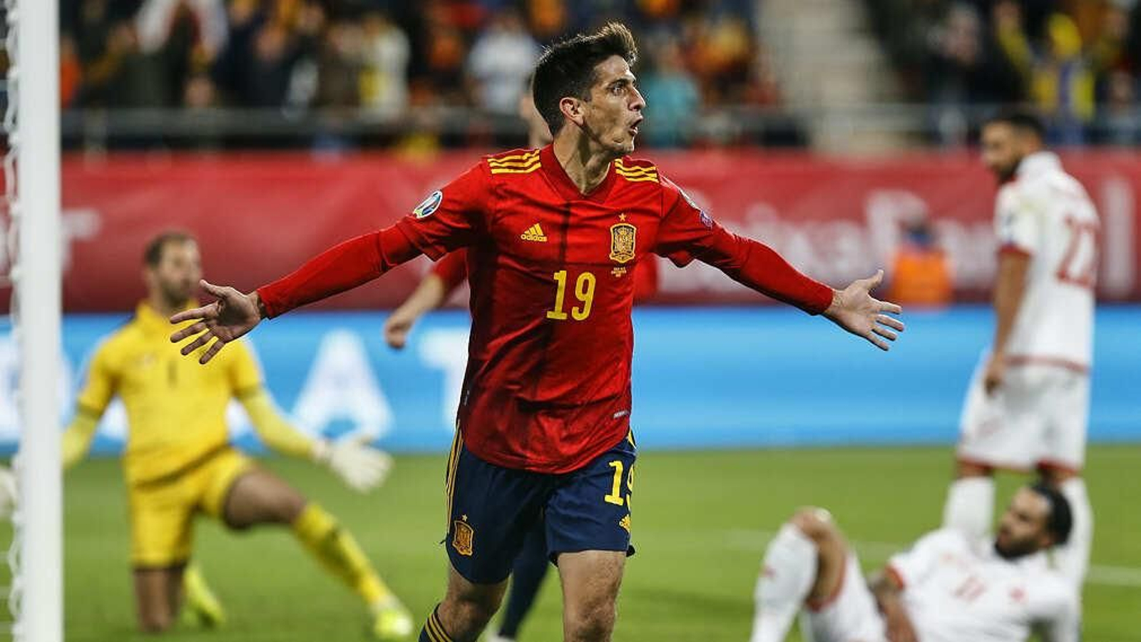 Las imágenes del España-Malta en Cádiz