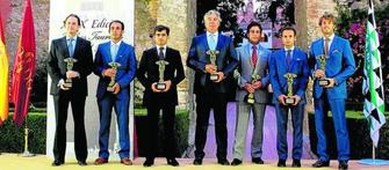 José Enrique Moreno (que recogió el premio de Diego Ventura como Mejor Rejoneador), Juan Bernal (Mejor Picador), Joselito Adame (Mejor Suerte de matar), el ganadero Juan Ignacio Pérez Tabernero (Montalvo), José Chacón (Mejor Banderillero), Antonio Ferrera (Mejor Faena, Trofeo Vicente Zabala) y Manuel Escribano (Mejor Toreo de capote), galardonados por El Corte Inglés.
