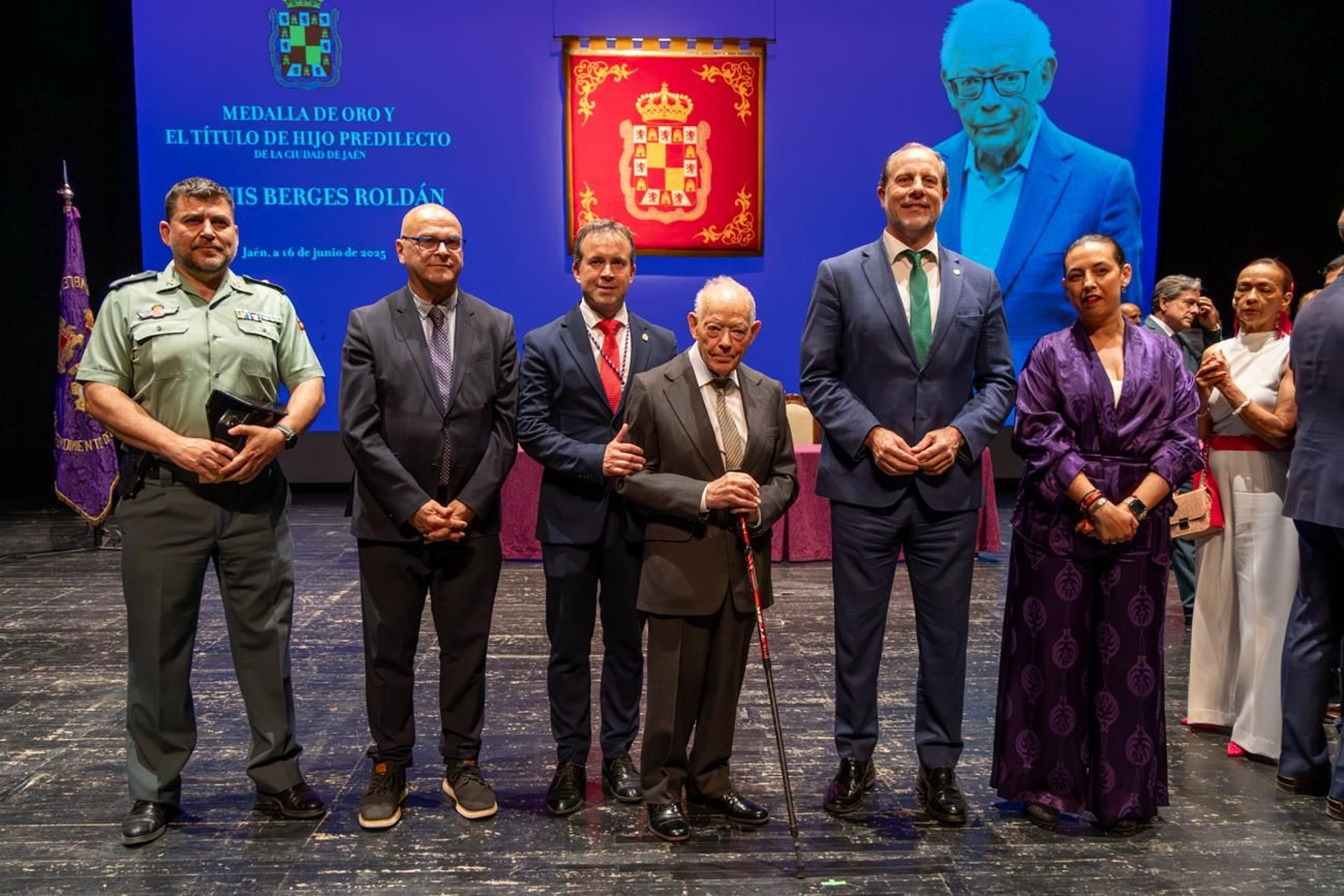 Entrega de la Medalla de Oro de la Ciudad a Luis Berges