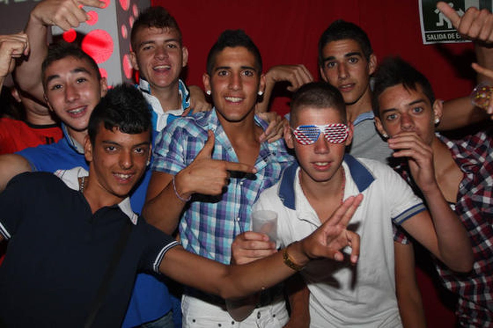 Gran ambiente en la feria de La Línea en la madrugada del lunes

Foto: Paco Guerrero