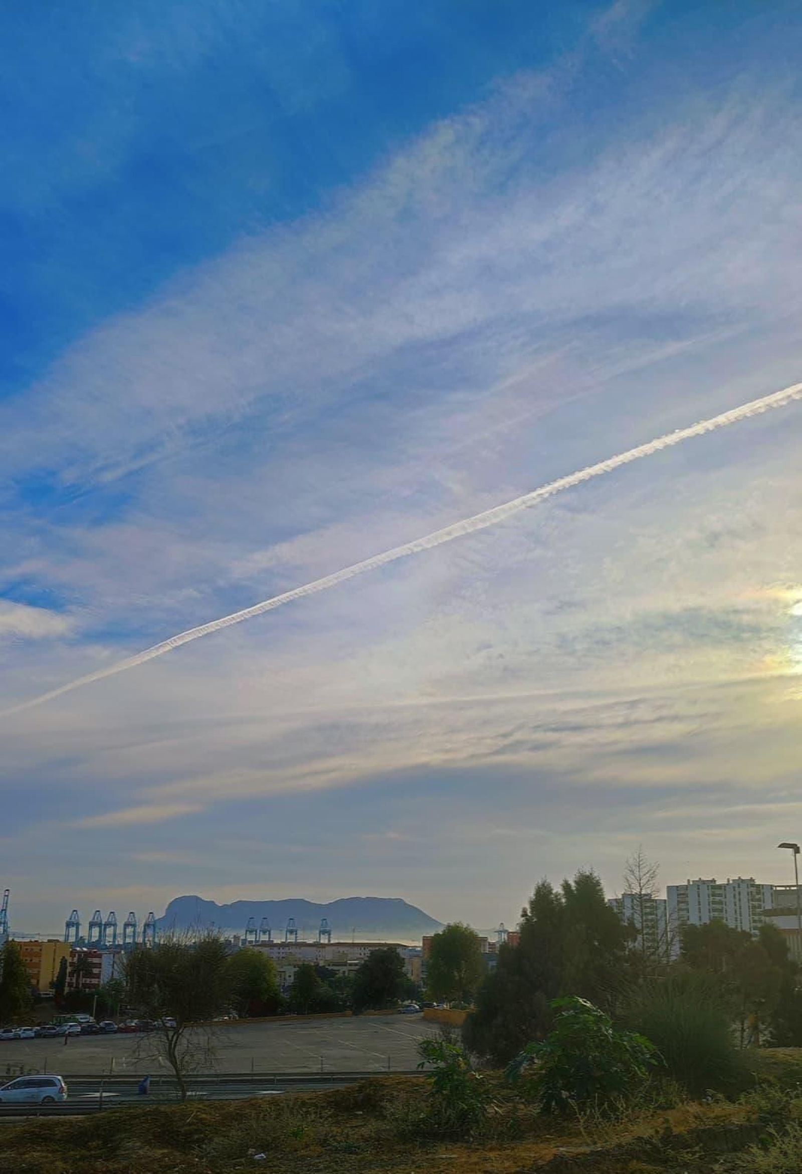 El Peñón de Gibraltar desde el Parque Feria.