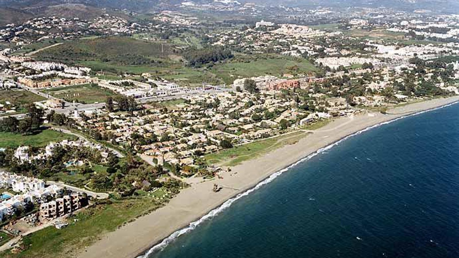 Playa de El Saladillo, en Estepona. Playa de El Saladillo, en Estepona.