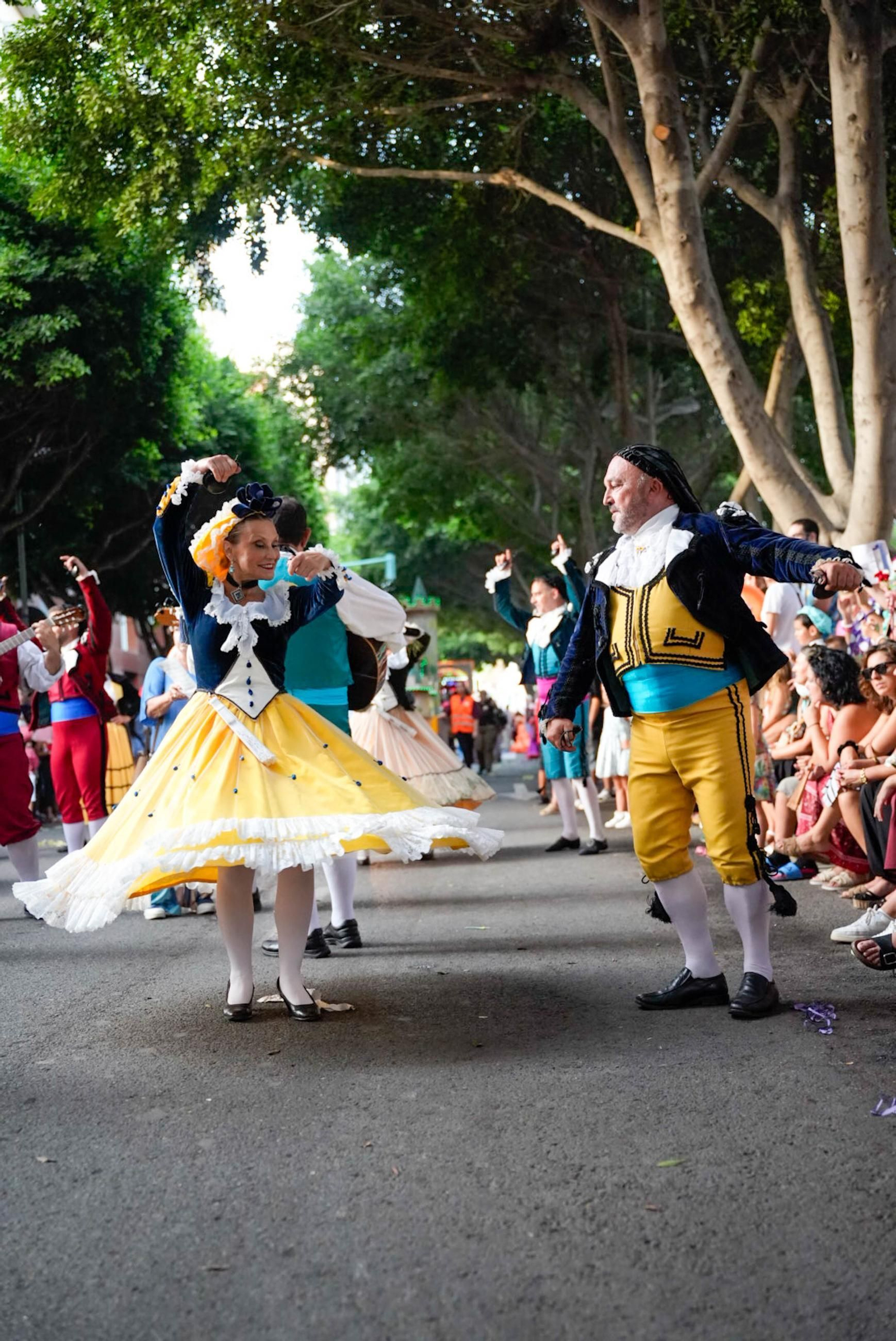 Así se ha vivido la Batalla de Flores en la Feria de Almería