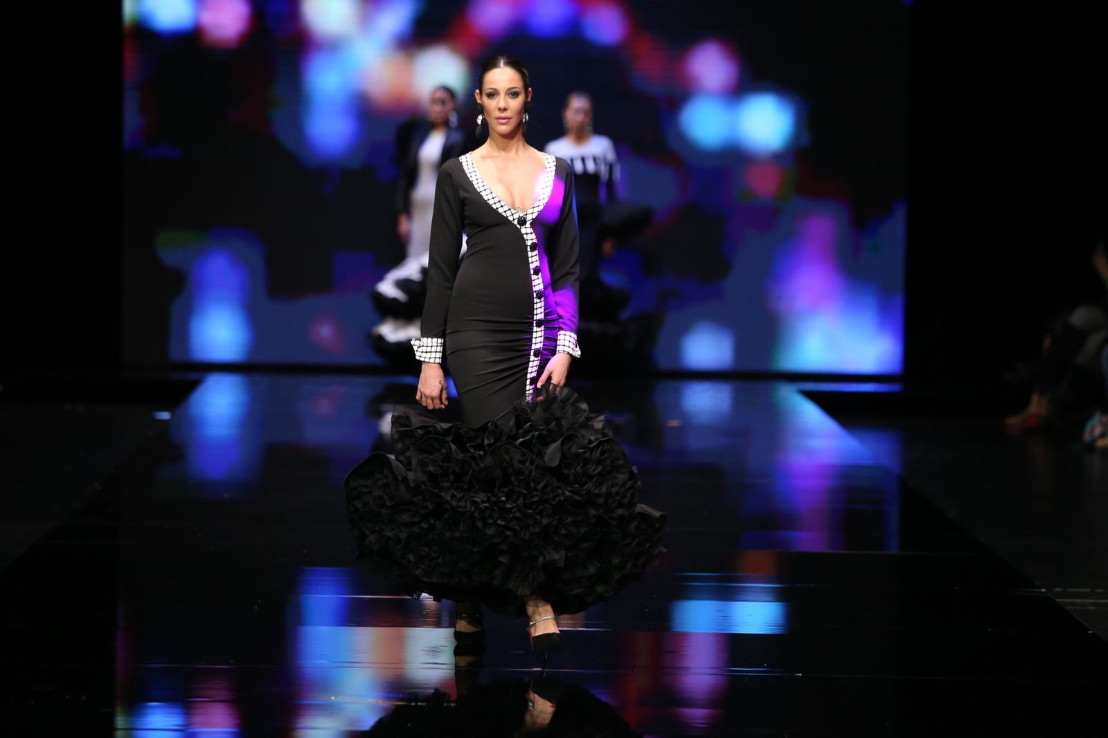 El traje de flamenca negro de 2019, sinónimo de elegancia