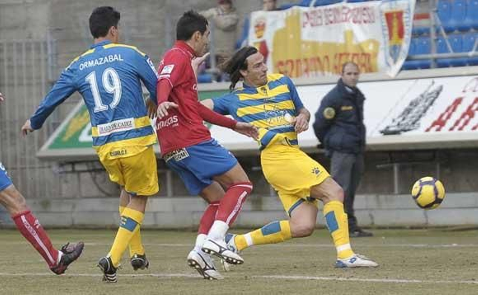 El Cádiz se lleva los tres puntos en Los Pajaritos en el primer triunfo de Víctor Espárrago como entrenador amarillo

Foto: LOF