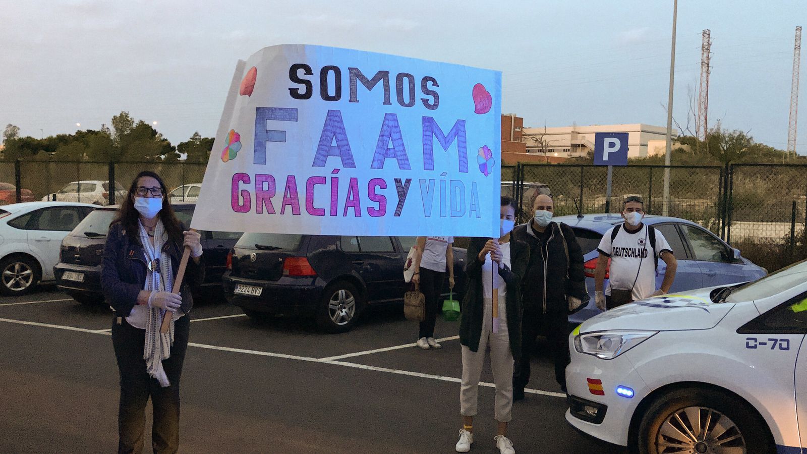 Salida tras confinamiento de 45 días de trabajadores de FAAM en imágenes