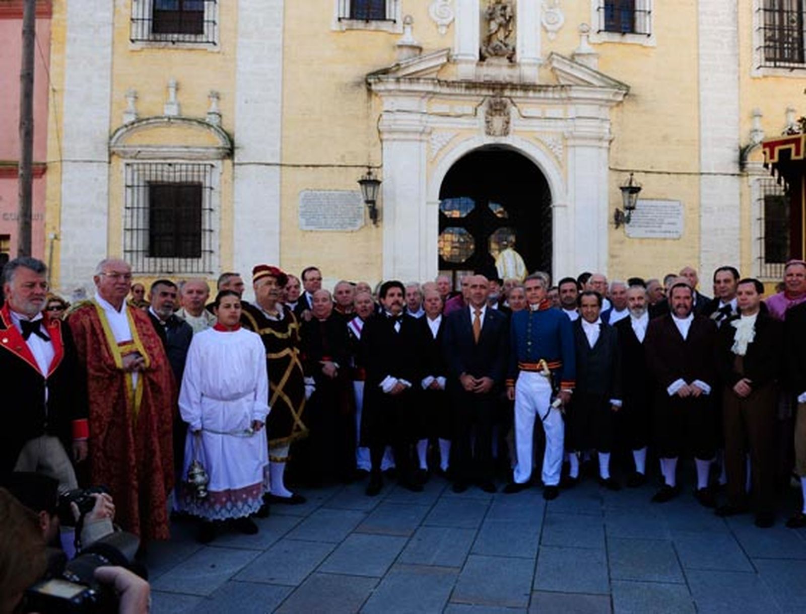 Cádiz y San Fernando rememoran el traslado de las Cortes de la Isla de León a la capital hace 200 años donde finalmente se promulgaría la primera constitución de Cádiz, apodada 'La Pepa'

Foto: Elias Pimentel