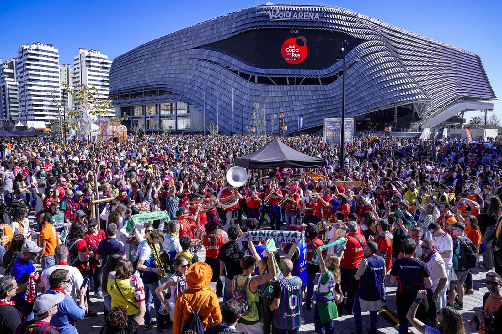 Las fotos del encuentro de aficiones de la Copa del Rey de Valencia