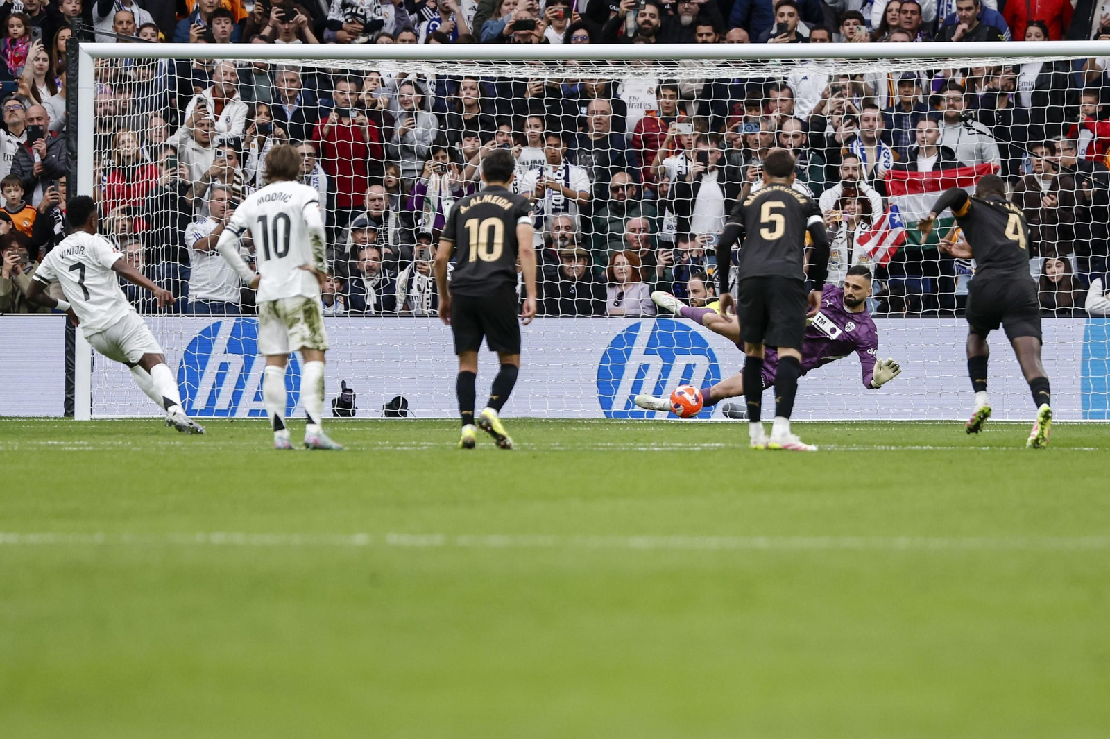 Las fotos de la derrota del Real Madrid ante el Valencia