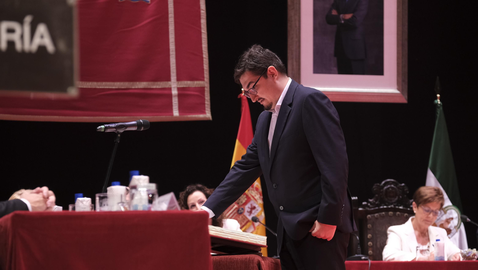 Imágenes de la constitución de la Corporación Municipal de almería, con María Vázquez como Alcaldesa