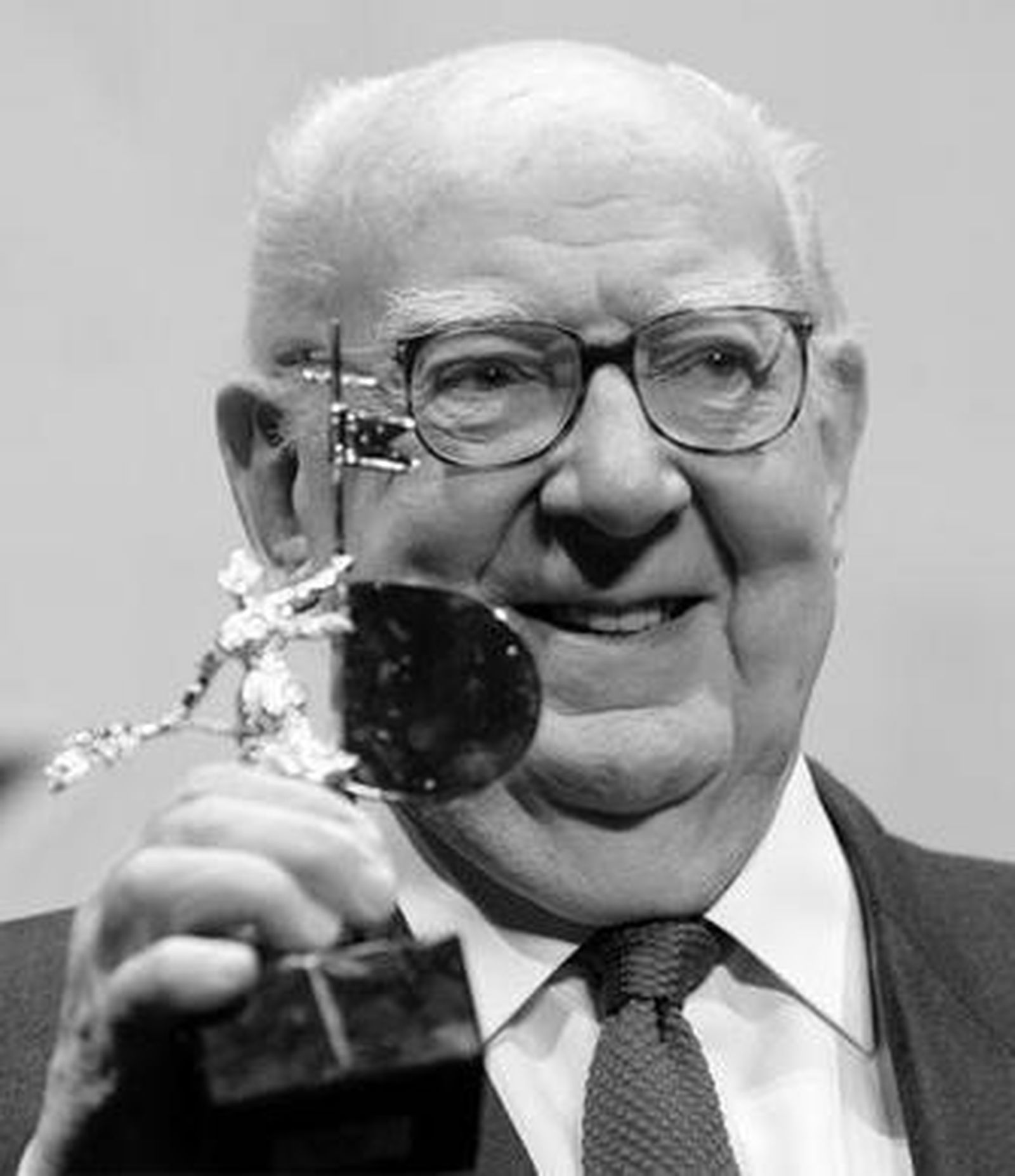 José Luis Borau considera que "el cine es igual de difícil ahora que antes"