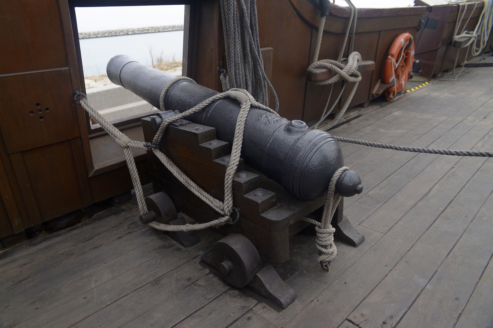 Escala del galeón Andalucía  en Algeciras