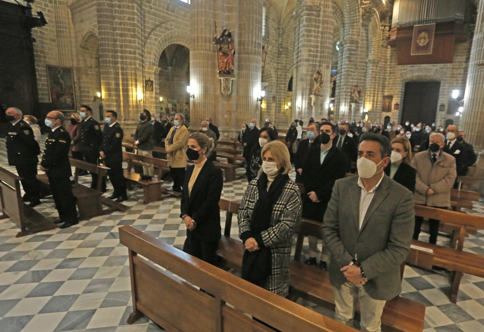 Misa funeral por Don Juan del Río en la catedral